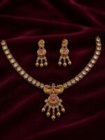 Short Necklace Set