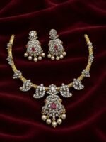 Stunning Diamond Short Necklace Set